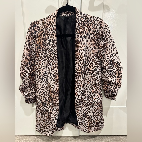 Venti6 Jackets & Blazers - Revolve Venti6 Leopard Print Women's Blazer with Scrunch Sleeves